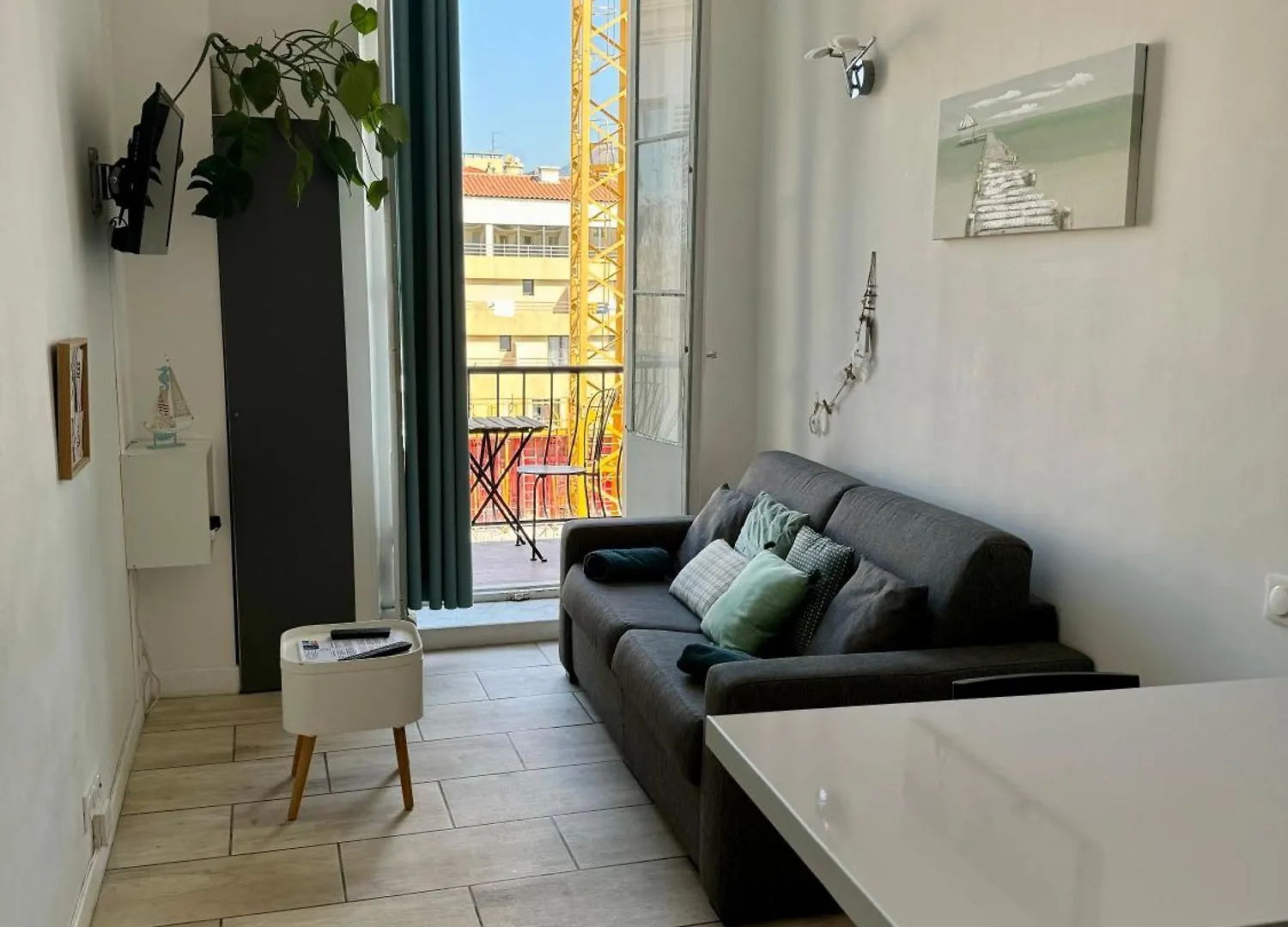 Studio Massena Nice 0*,